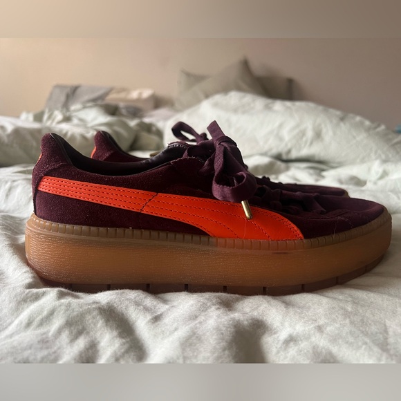 NWOT - PUMA Trace Platform Sneakers - Picture 4 of 10